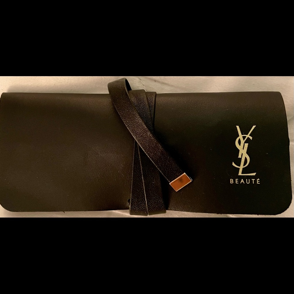 YSL BEAUTÉ makeup bush holder/bag.